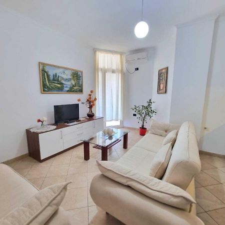 Friendly Apartment Golem Golem  Bagian luar foto