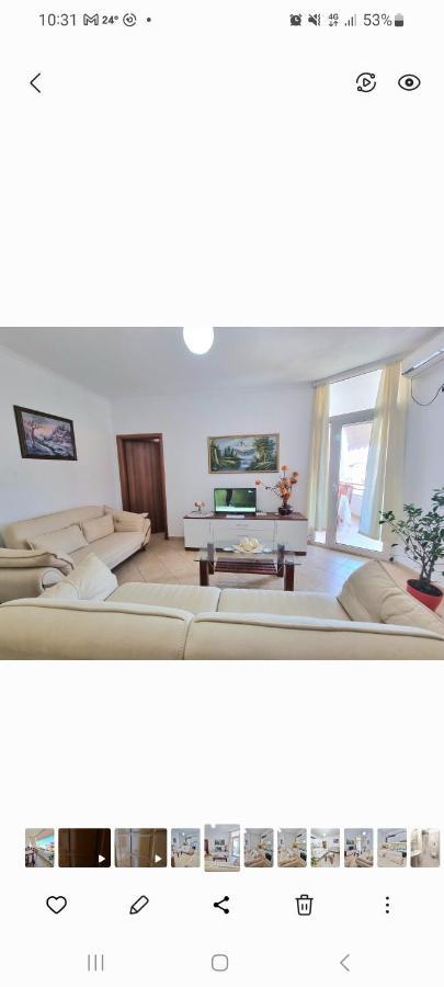 Friendly Apartment Golem Golem  Bagian luar foto