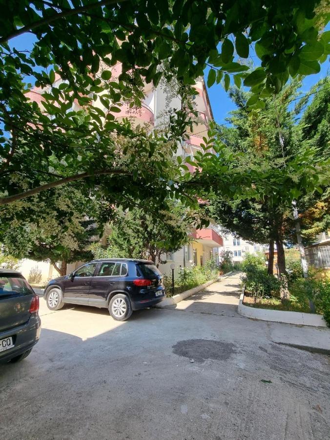 Friendly Apartment Golem Golem  Bagian luar foto